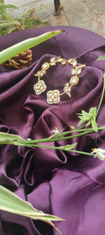 Load image into Gallery viewer, Signature Kundan Pearl Earcuff – Zevraat
