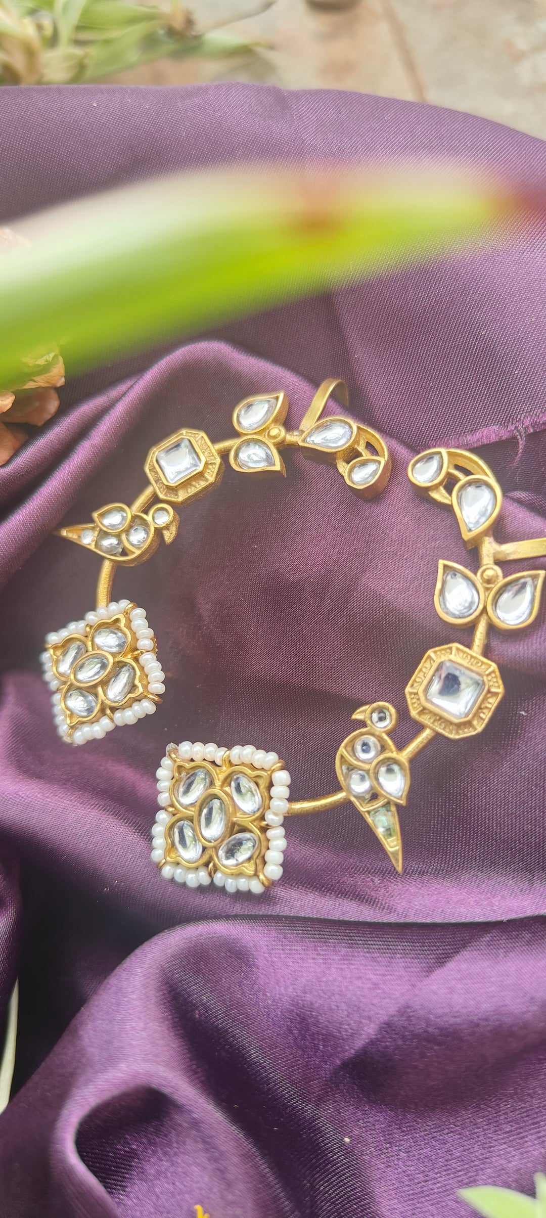 Signature Kundan Pearl Earcuff – Zevraat