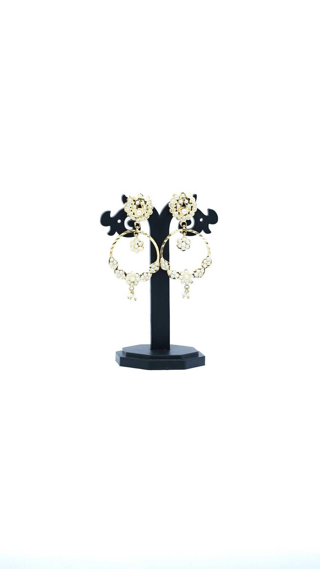 Elegant Jewellery Item 9