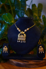 Load image into Gallery viewer, Rajkumari Doli Bridal Necklace Set
