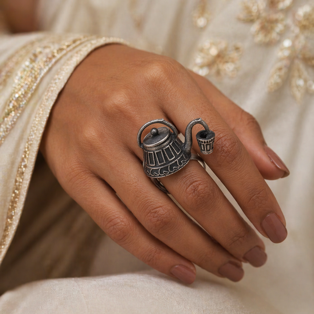 oxidized_silver_statement_ring_shaped_like_a_teapot0281